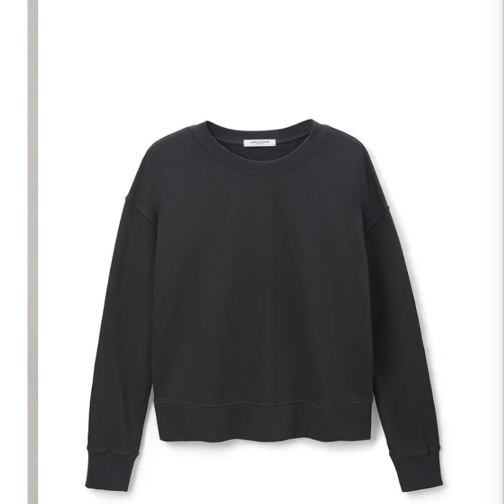 Perfect white tee sweatshirt